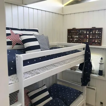 فندق Cozy Summer House With Maritime Decor