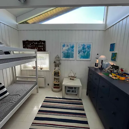 فندق Cozy Summer House With Maritime Decor