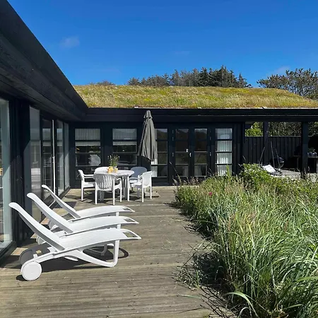 Cozy Summer House With Maritime Decor